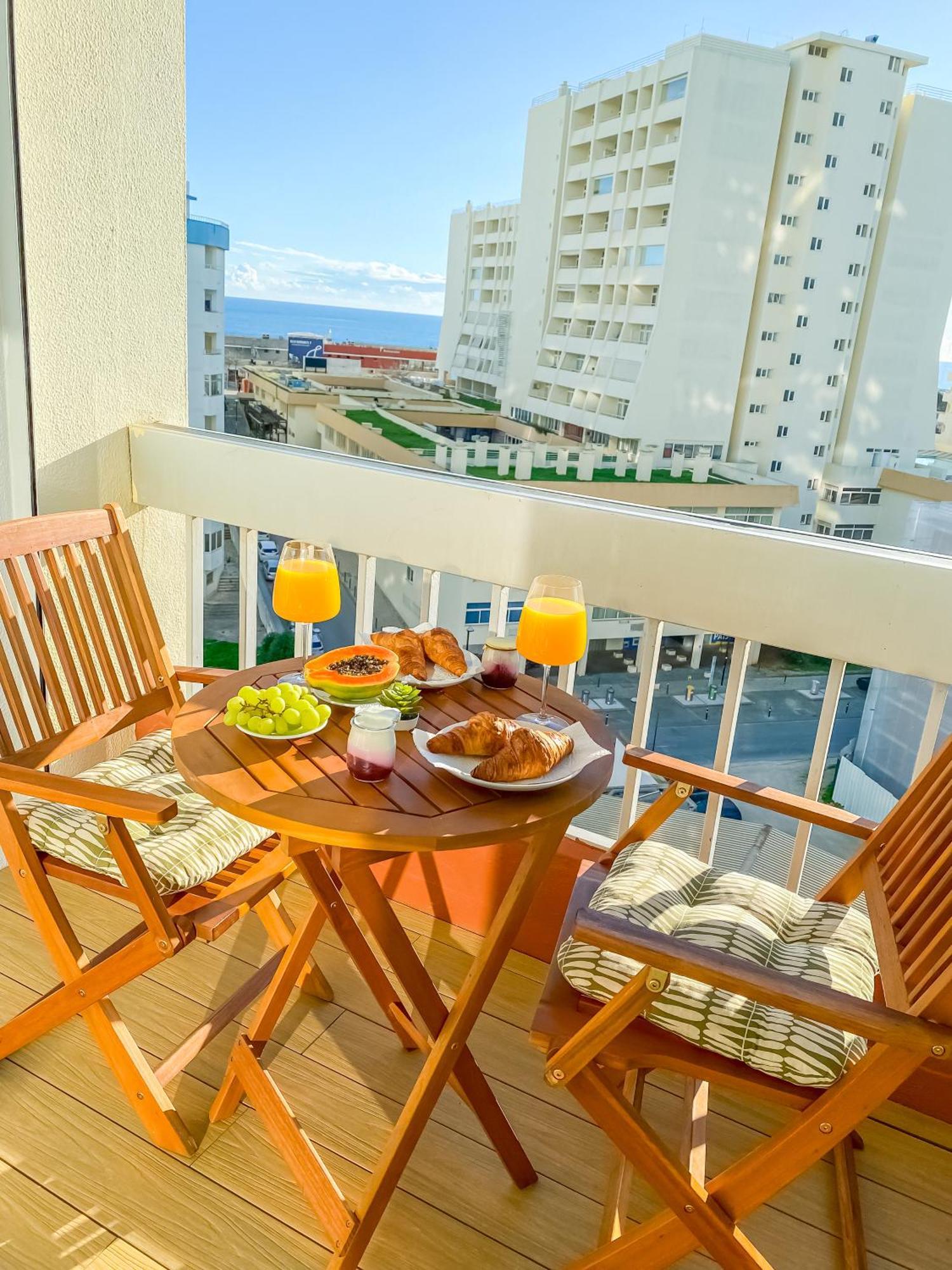 Luxury 2 Min Beach With Balcony, Ocean View, Wifi, Ac, Smarttv Portimão Exterior foto